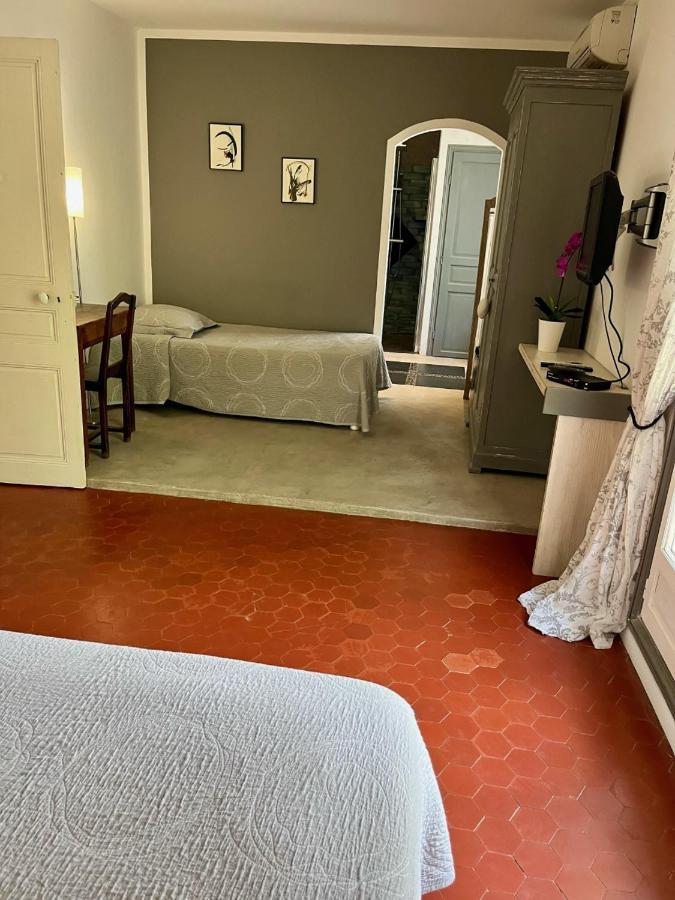 La Maison De Justine Grimaud Exteriör bild
